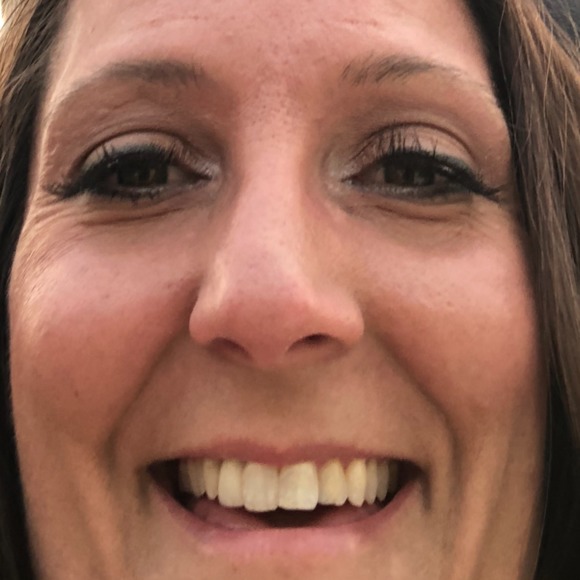 Meet your Posher, Jessica - Picture 1 of 1